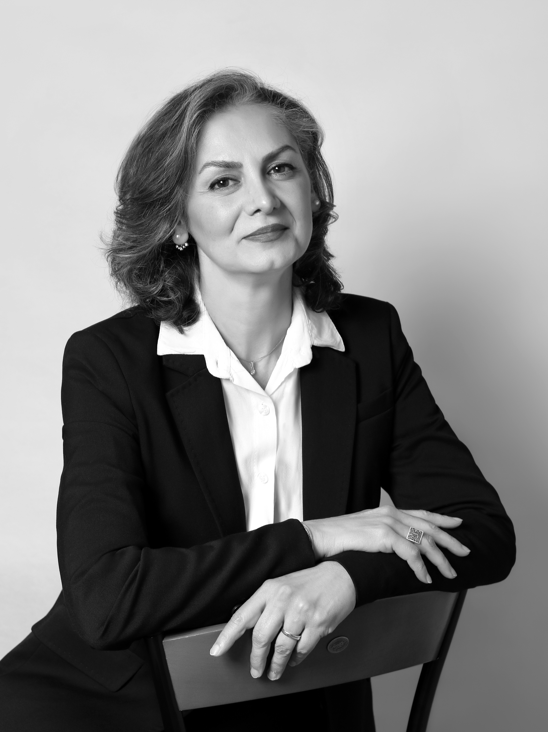 نازنین آزمایش